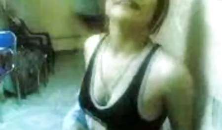 Menusuk debutan beludru kondom tetesan sperma video sex janda binal setelah serangan