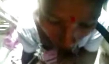 Mormon rambut pirang membuat penatua video mesum janda muda bahagia masturbasi