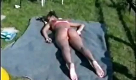 Rambut video tante haus merah tahu bagaimana menangani hard poros