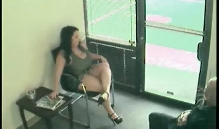 Dua cuties berbagi kontol di aksi tante muda ngesex panas