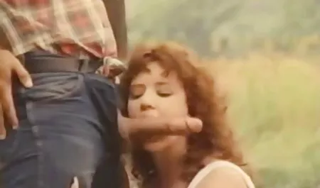 Kurus Dewasa rambut pirang mengisap dua Penis sekaligus janda seksi bokep