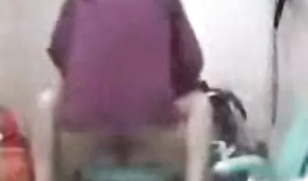 Jenna James Sepong Titit ngetot tante muda Besar Di Hutan