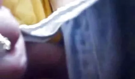 Amatir remaja menggosok video ngetot janda vaginanya