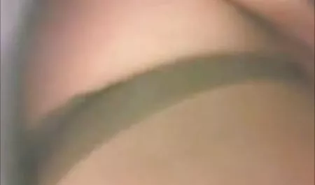 Dildo bermain dengan dekorasi yang indah ijazah. Juga bokep janda kaya bonus jembut tebal pukas