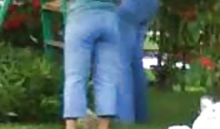 Hot hamil telanjang bokep barat tante muda Toket besar milf mata-mata voyeur pantai kamera tersembunyi