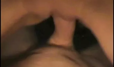 Boneka beruang besar fantasi bokep janda sex bermain dengan dua terangsang lesbian
