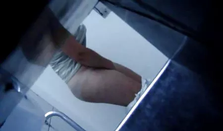 Lucu Lara Croft mengambil anal janda matrubasi dan Gangbang