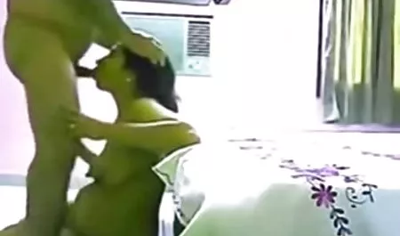 Klitoris tindik GILF mendapat pijat bokep janda seksi